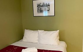 Spacious Private Los Angeles Bedroom With Ac & Wifi & Private Fridge Near Usc The Coliseum Exposition Park Bmo Stadium University Of Southern California